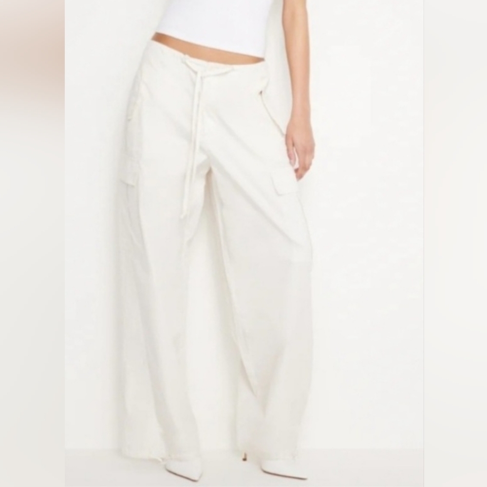 Good American Cloud White Parachute Pants In Medium